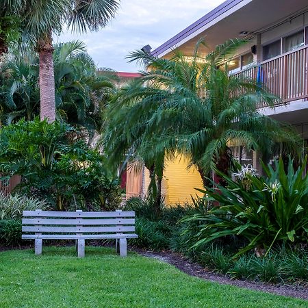 Red Roof Inn Plus+ & Suites Naples Downtown-5Th Ave S Экстерьер фото