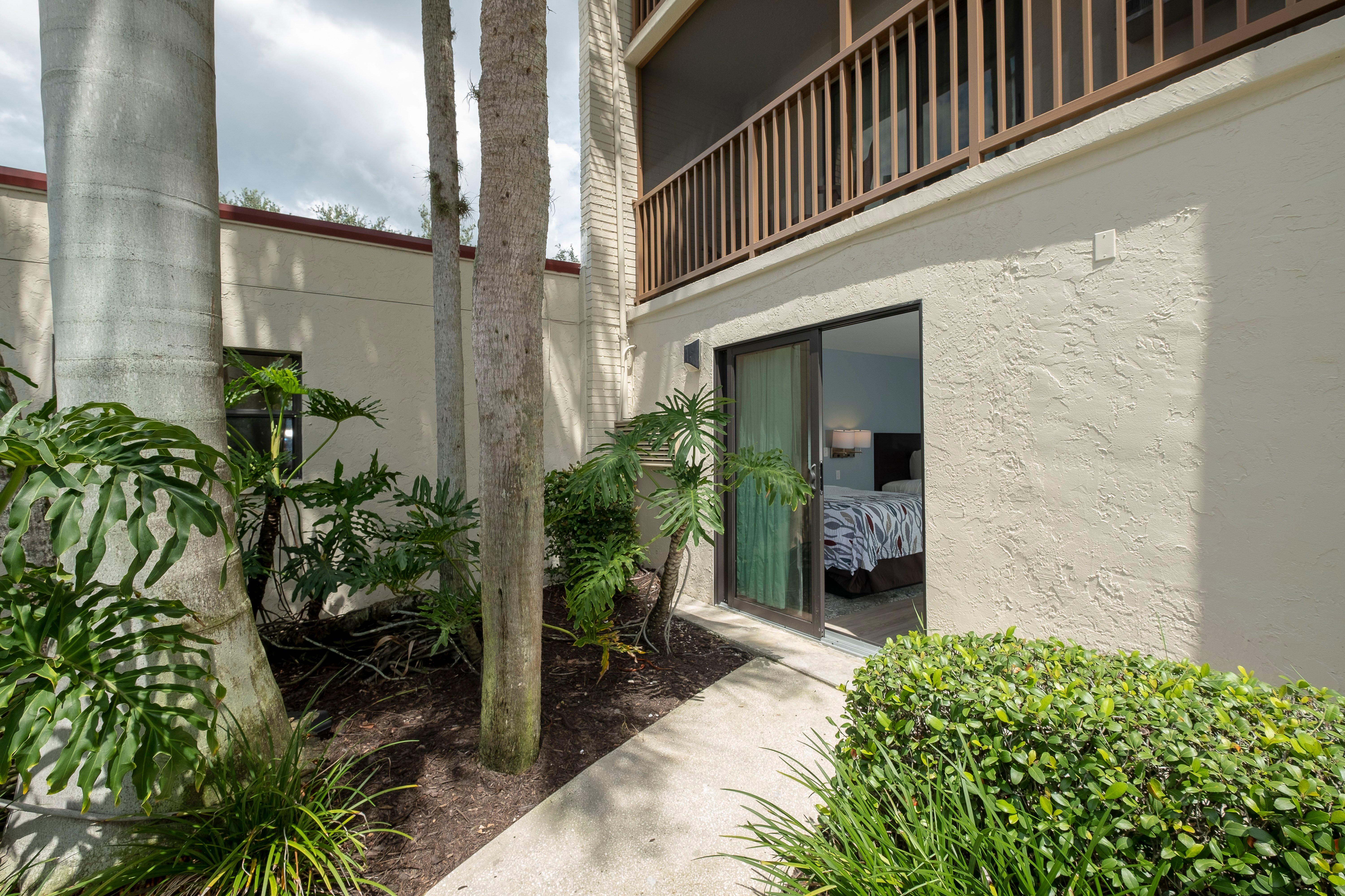 Red Roof Inn Plus+ & Suites Naples Downtown-5Th Ave S Экстерьер фото