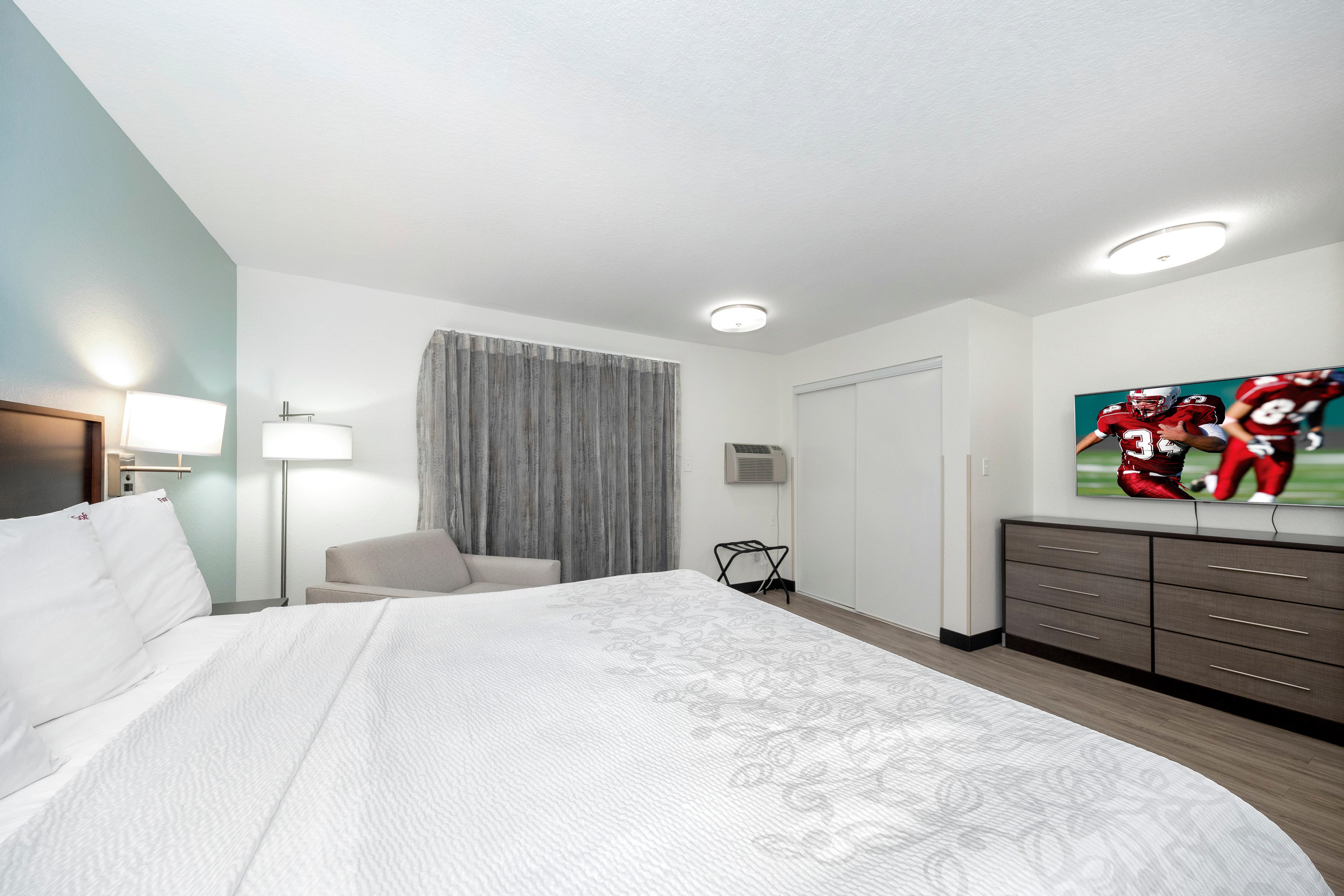 Red Roof Inn Plus+ & Suites Naples Downtown-5Th Ave S Экстерьер фото