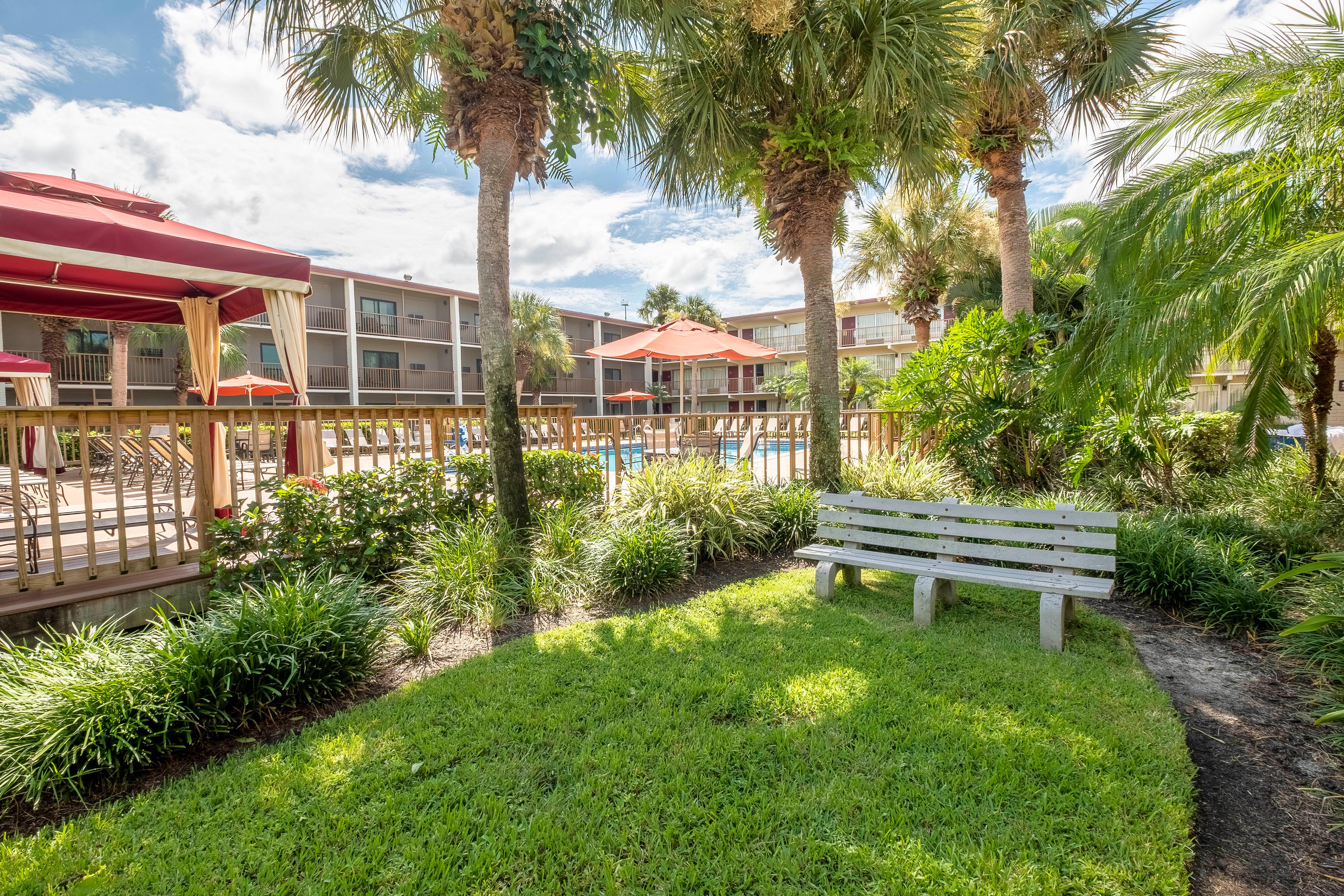 Red Roof Inn Plus+ & Suites Naples Downtown-5Th Ave S Экстерьер фото