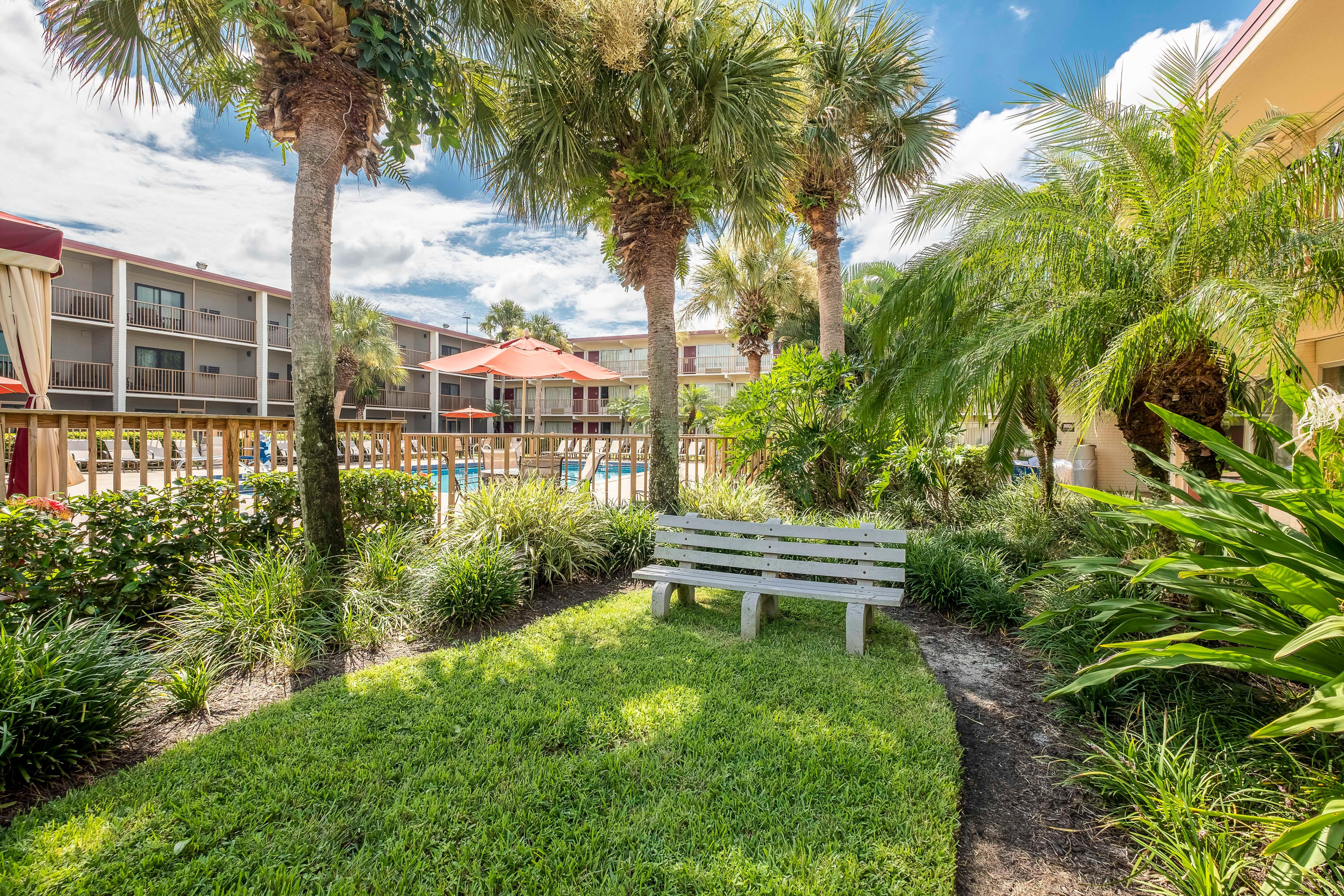 Red Roof Inn Plus+ & Suites Naples Downtown-5Th Ave S Экстерьер фото